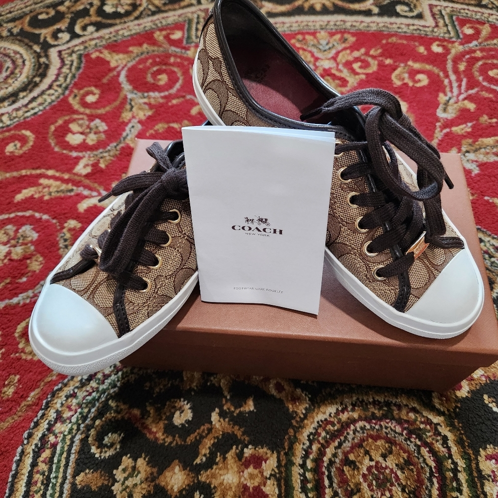 Authentic Coach Signature Brown & Tan Low Sneakers 6.5 - Picture 8 of 11